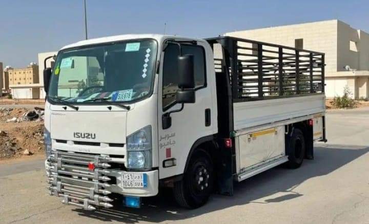 فك وتركيب غرفة نوم في موقع العميل